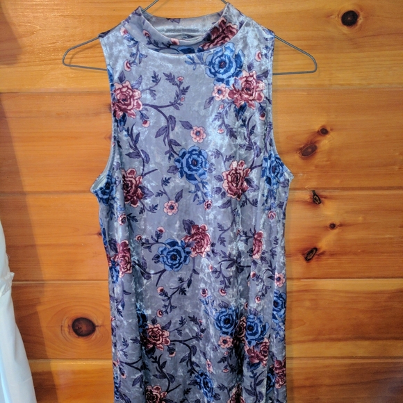 Skater dress - Picture 3 of 3